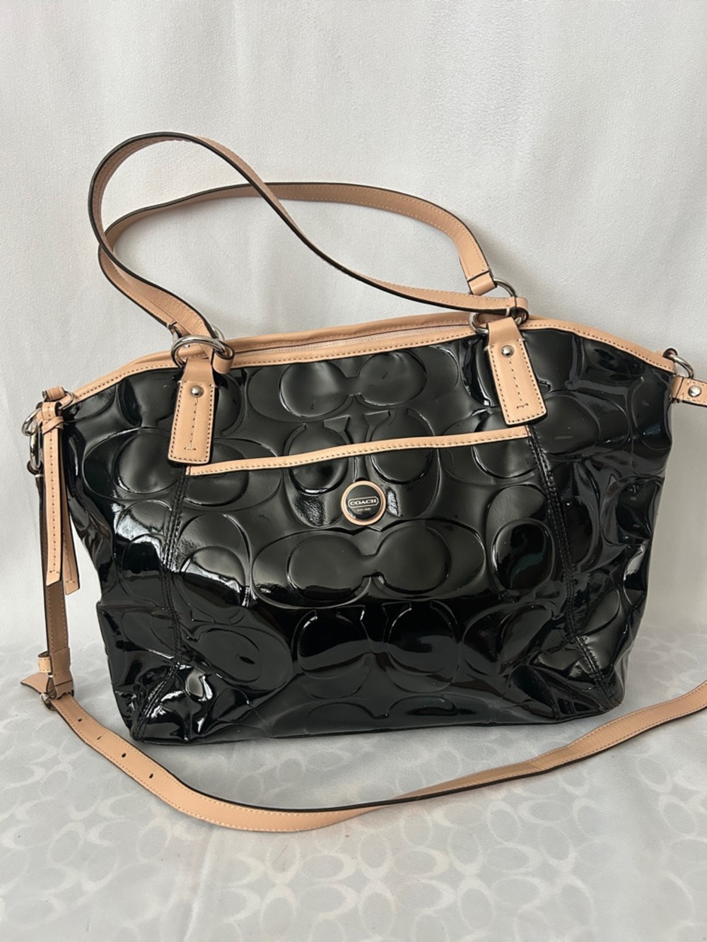Coach Black Patent Leather w/ Tan Leather Trim Tote Shoulder Bag Purse ♥️♥️